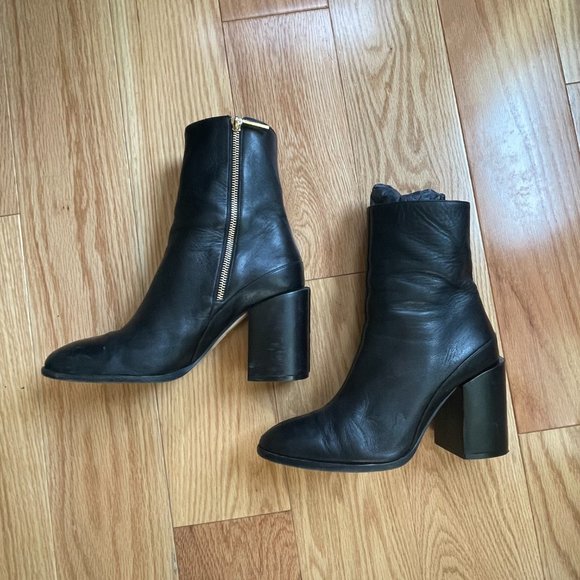 Dear Frances Spirit Boot in Black, Size 9 - Picture 3 of 9